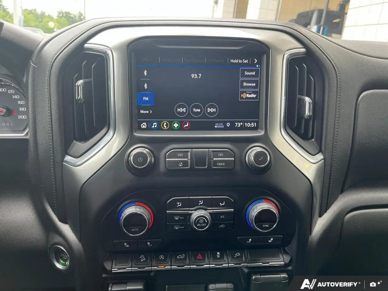 Chevrolet Silverado 1500 снимка Chevrolet Silverado 1500