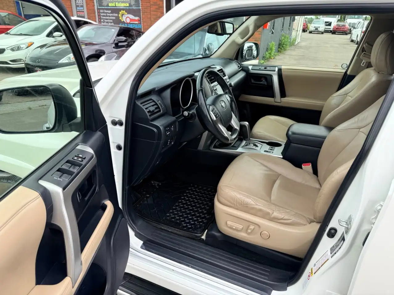 Toyota 4-Runner снимка Toyota 4-Runner