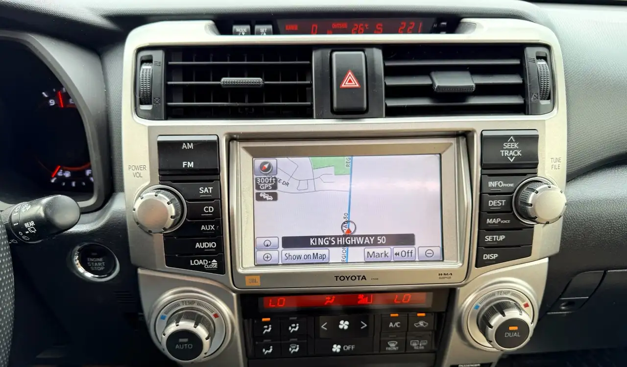 Toyota 4-Runner снимка Toyota 4-Runner