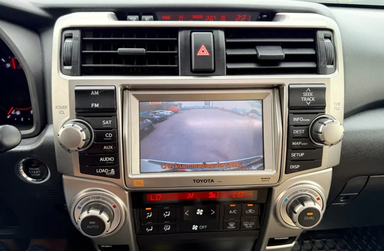 Toyota 4-Runner снимка Toyota 4-Runner