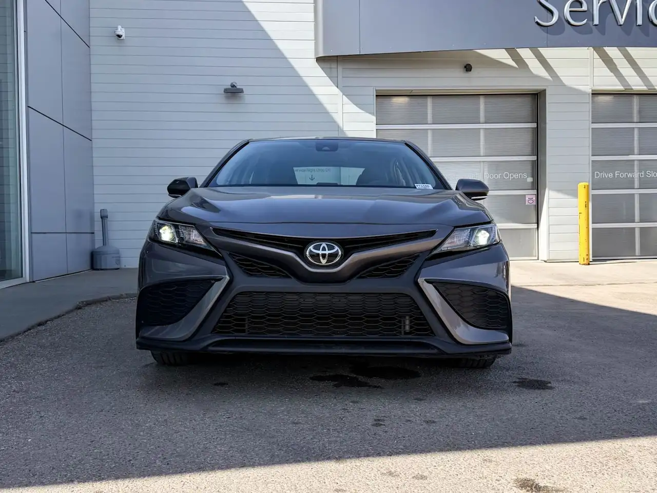 Toyota Camry снимка Toyota Camry
