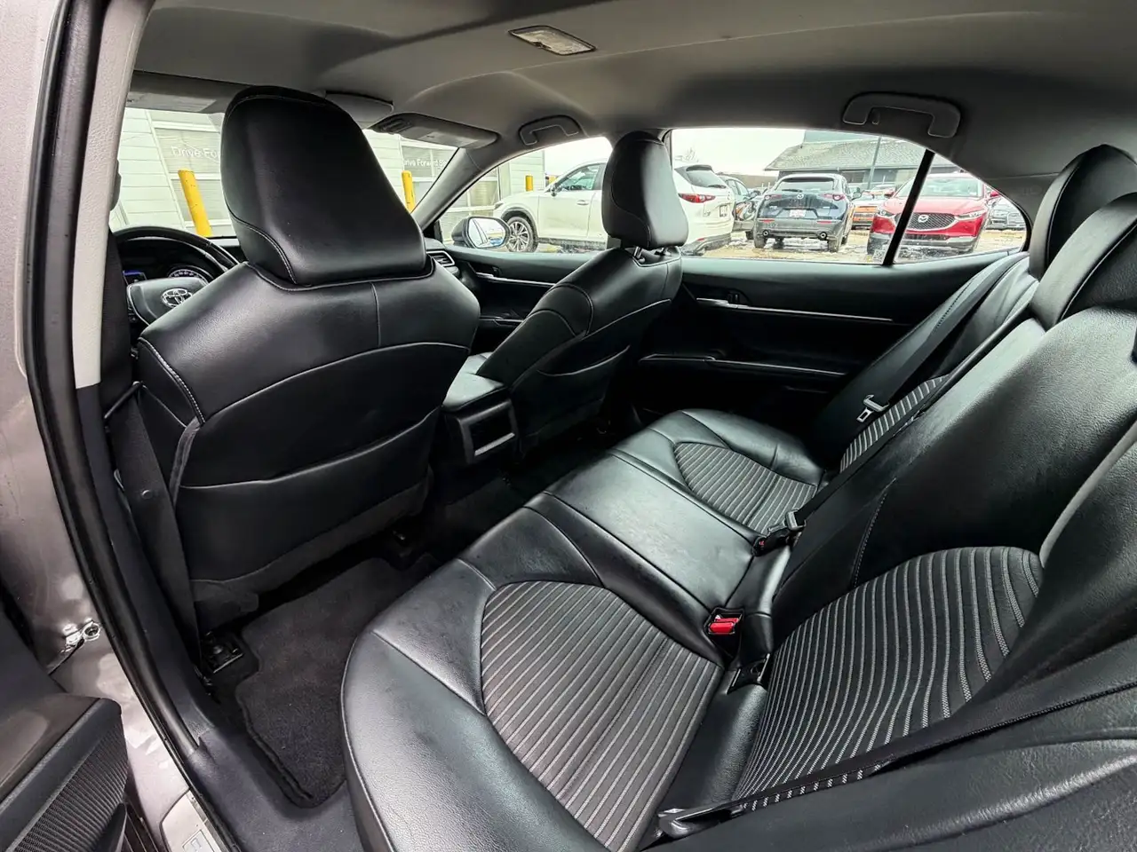 Toyota Camry снимка Toyota Camry