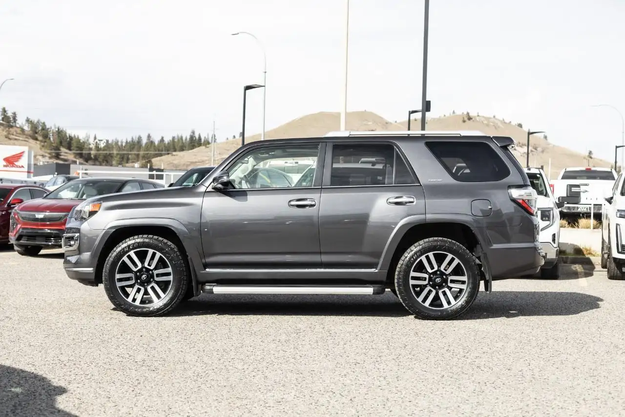 Toyota 4-Runner снимка Toyota 4-Runner