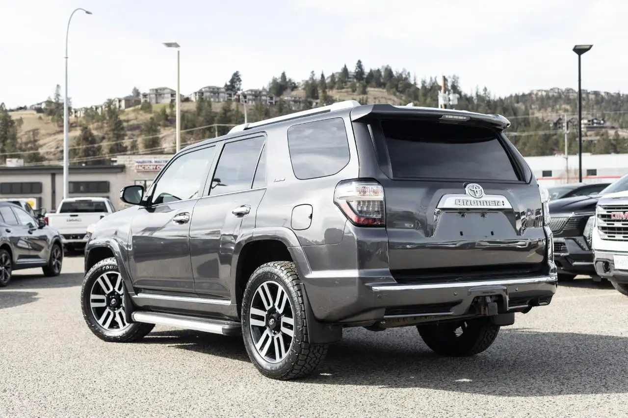 Toyota 4-Runner снимка Toyota 4-Runner