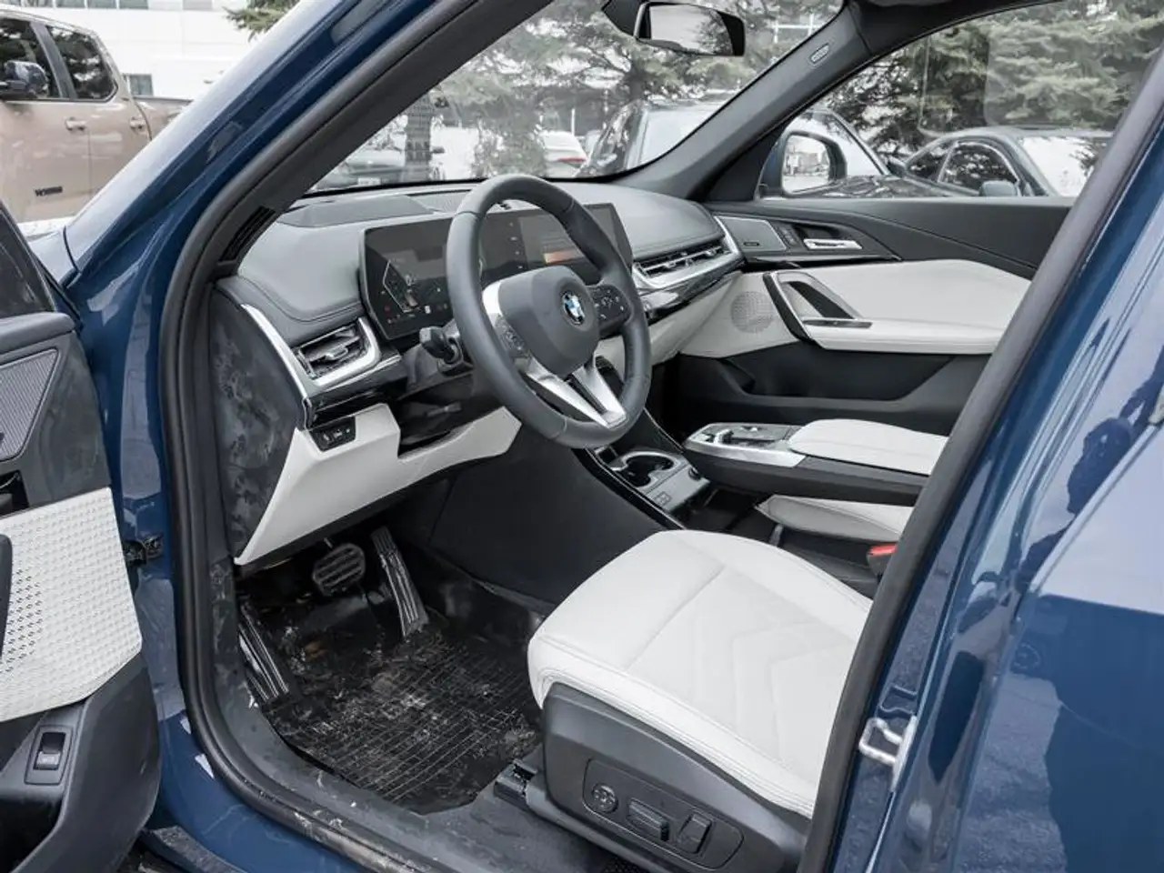BMW X1 снимка BMW X1