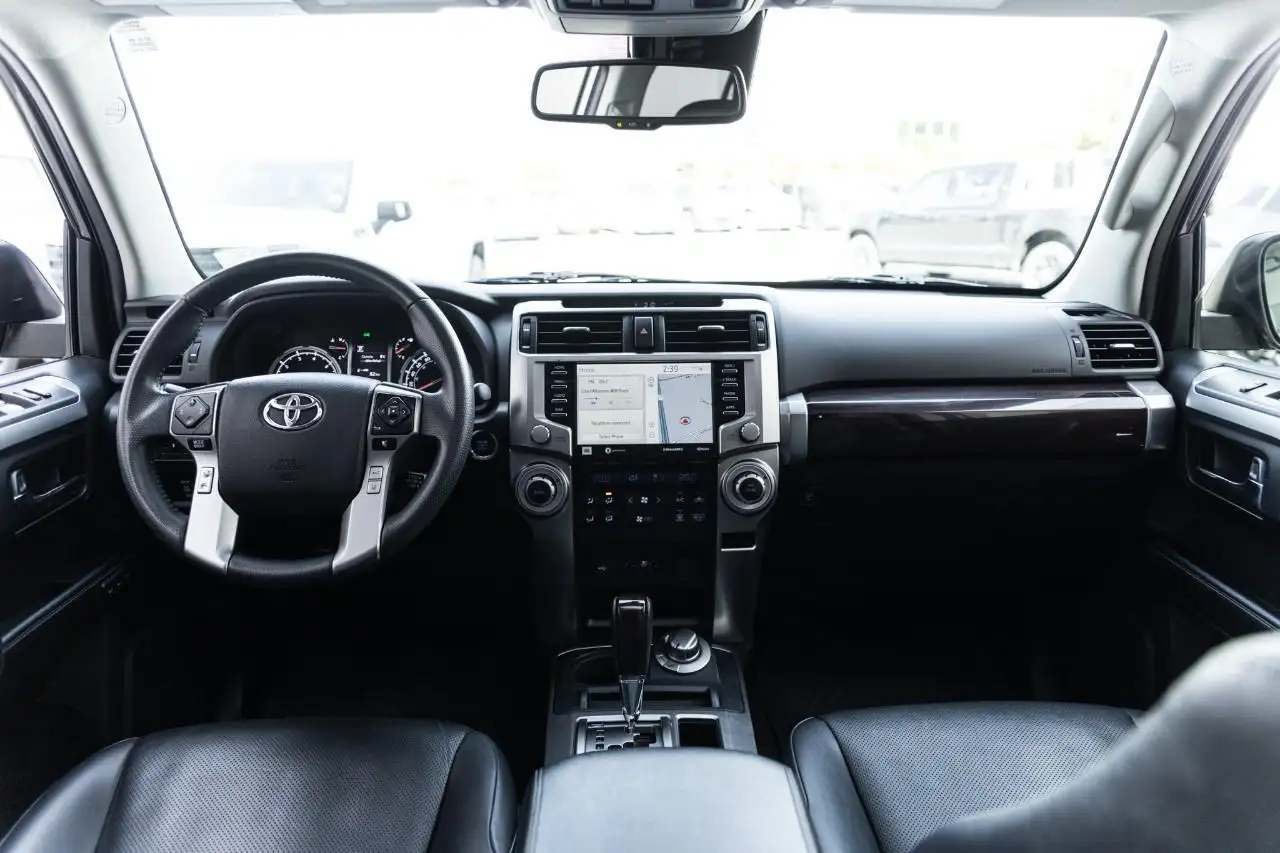 Toyota 4-Runner снимка Toyota 4-Runner