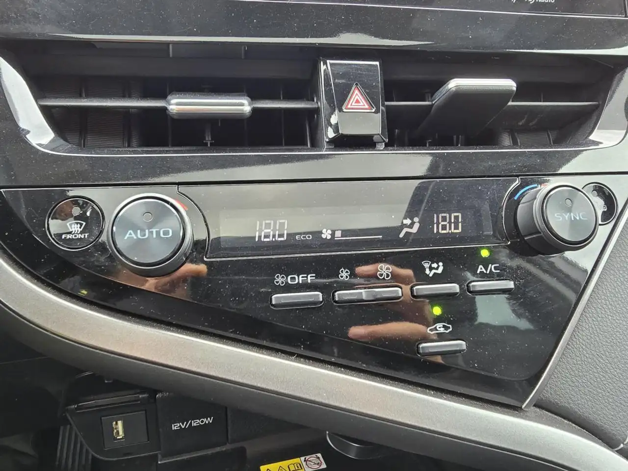 Toyota Camry снимка Toyota Camry