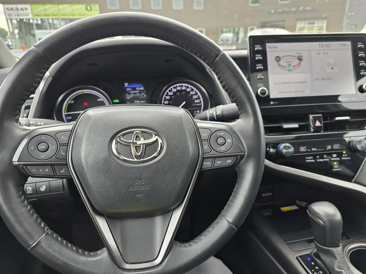 Toyota Camry снимка Toyota Camry
