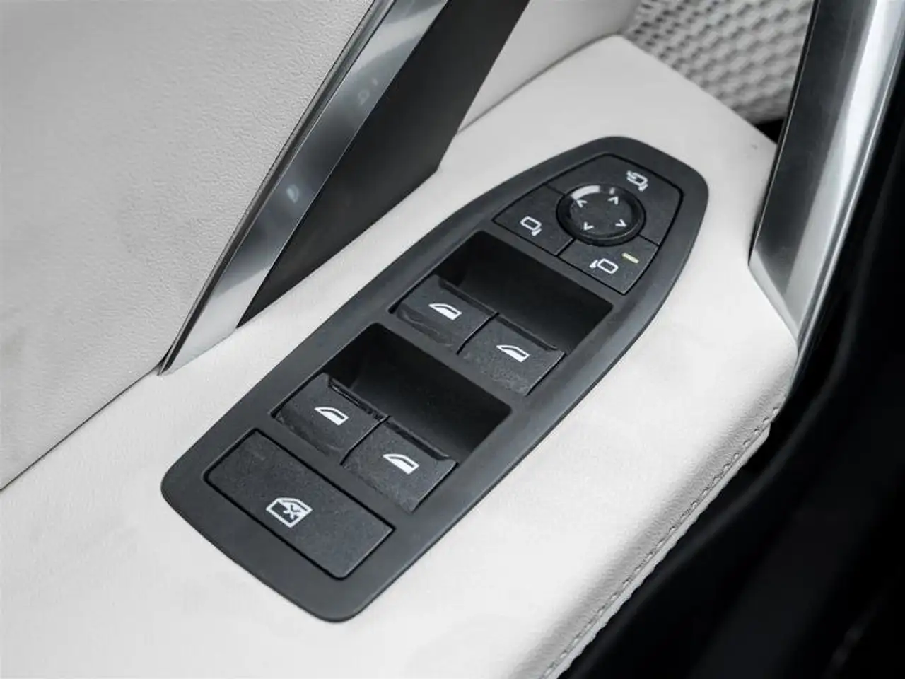BMW X1 снимка BMW X1