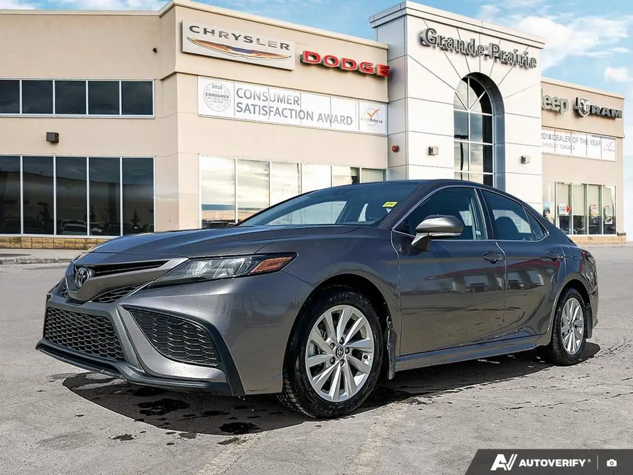 Toyota Camry снимка Toyota Camry