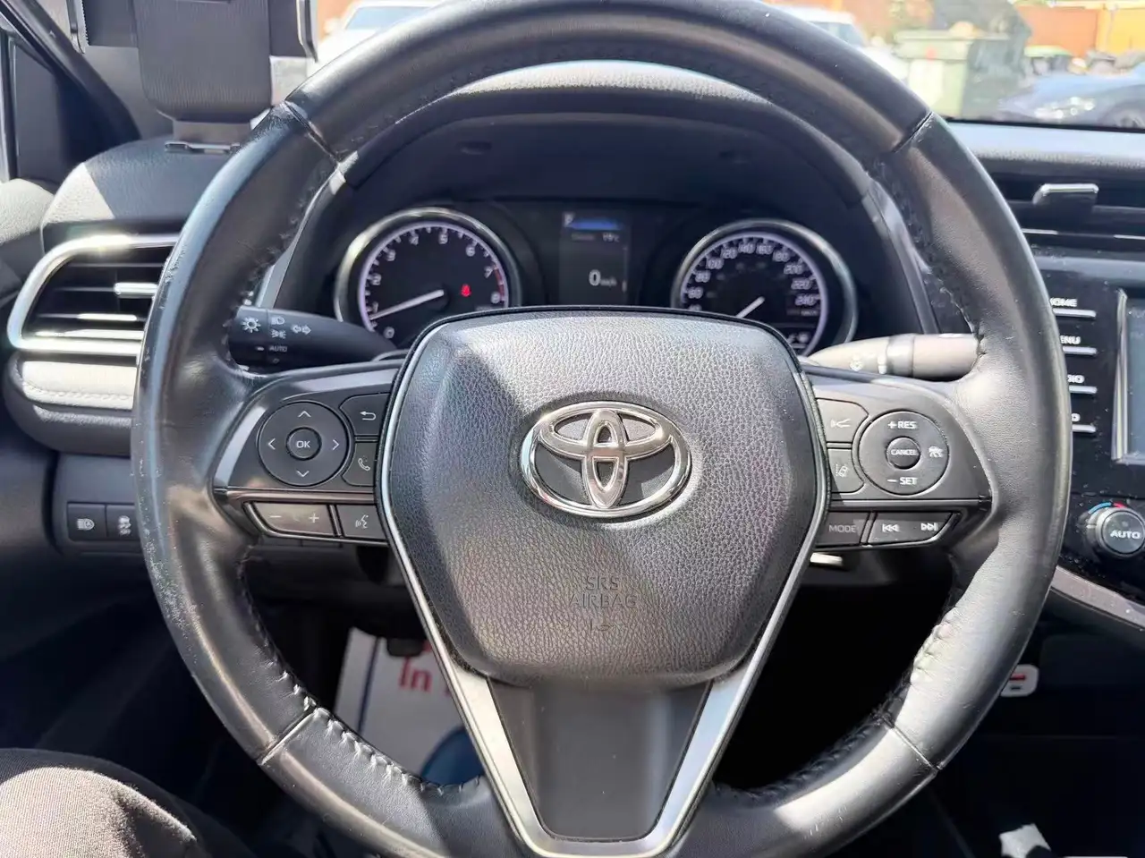 Toyota Camry снимка Toyota Camry