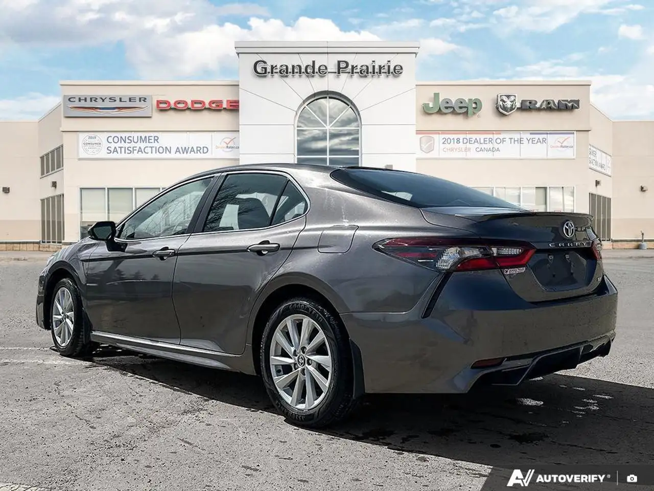 Toyota Camry снимка Toyota Camry