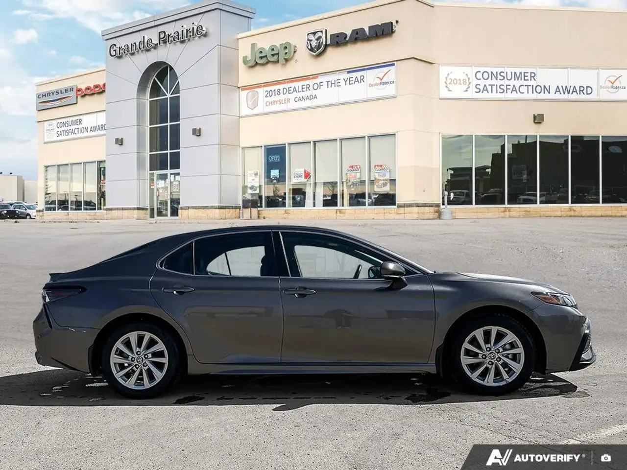 Toyota Camry снимка Toyota Camry