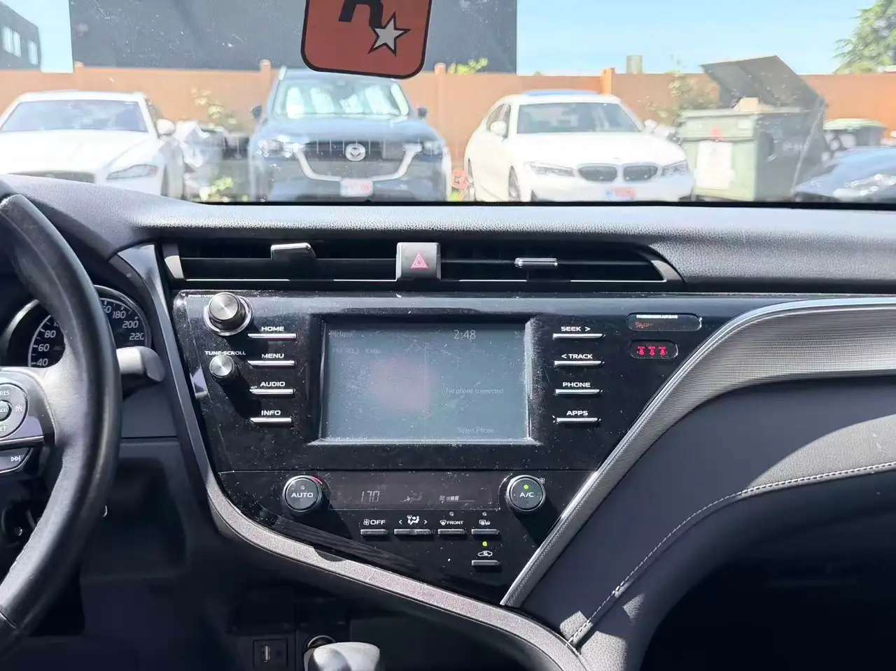 Toyota Camry снимка Toyota Camry