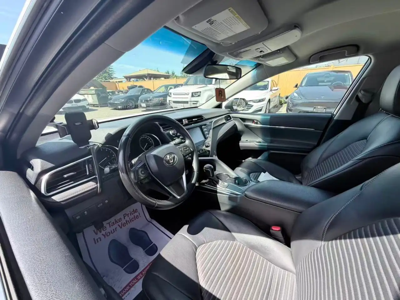Toyota Camry снимка Toyota Camry