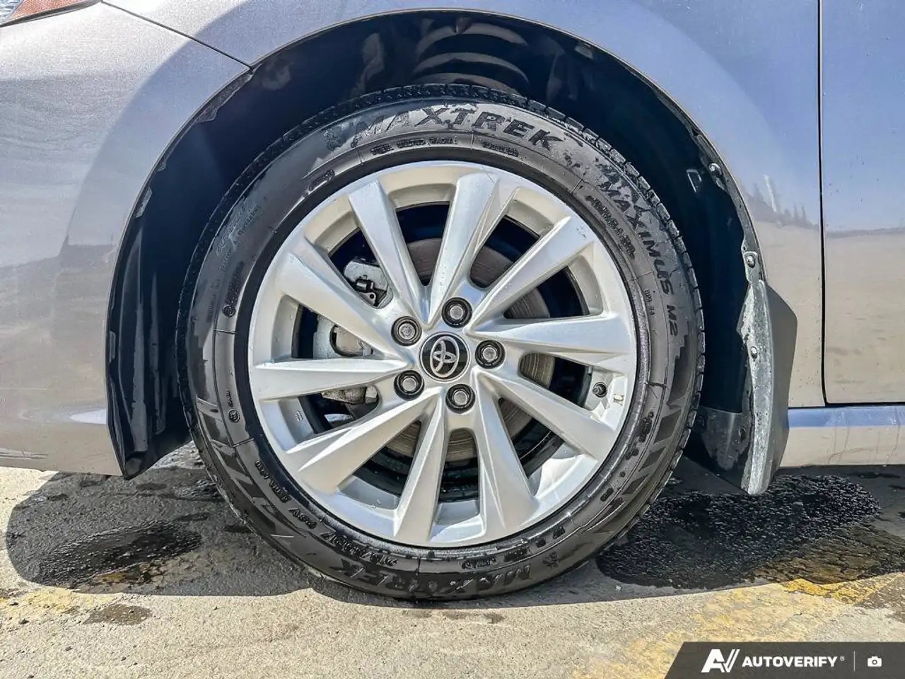 Toyota Camry снимка Toyota Camry