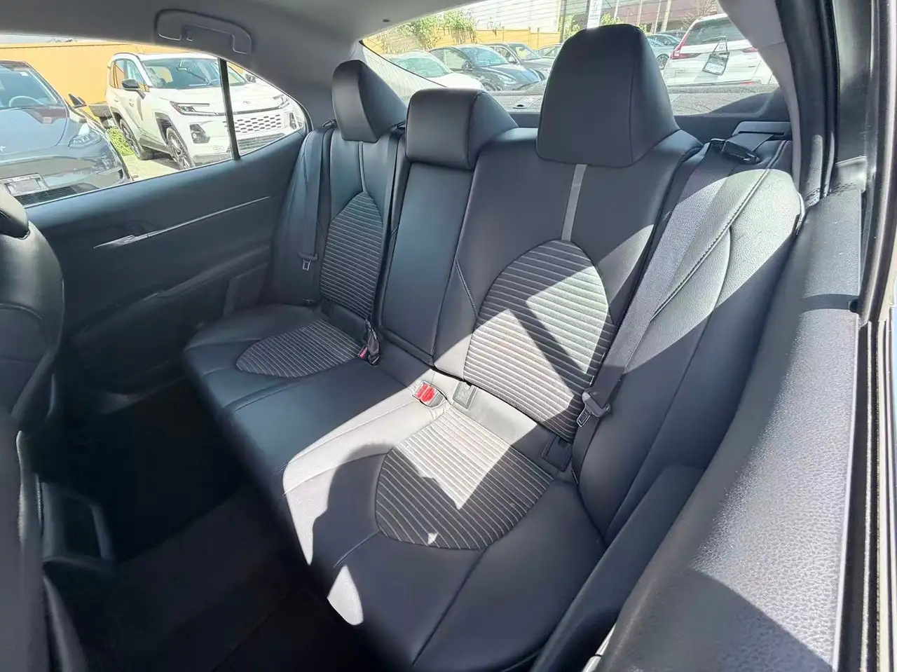 Toyota Camry снимка Toyota Camry
