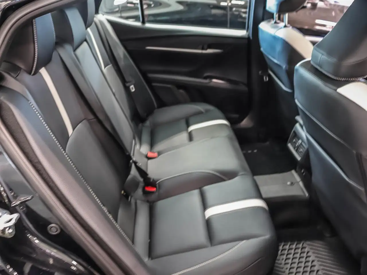 Toyota Camry снимка Toyota Camry