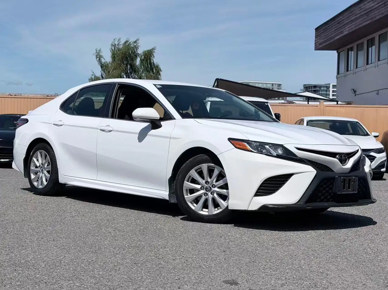 Toyota Camry снимка Toyota Camry