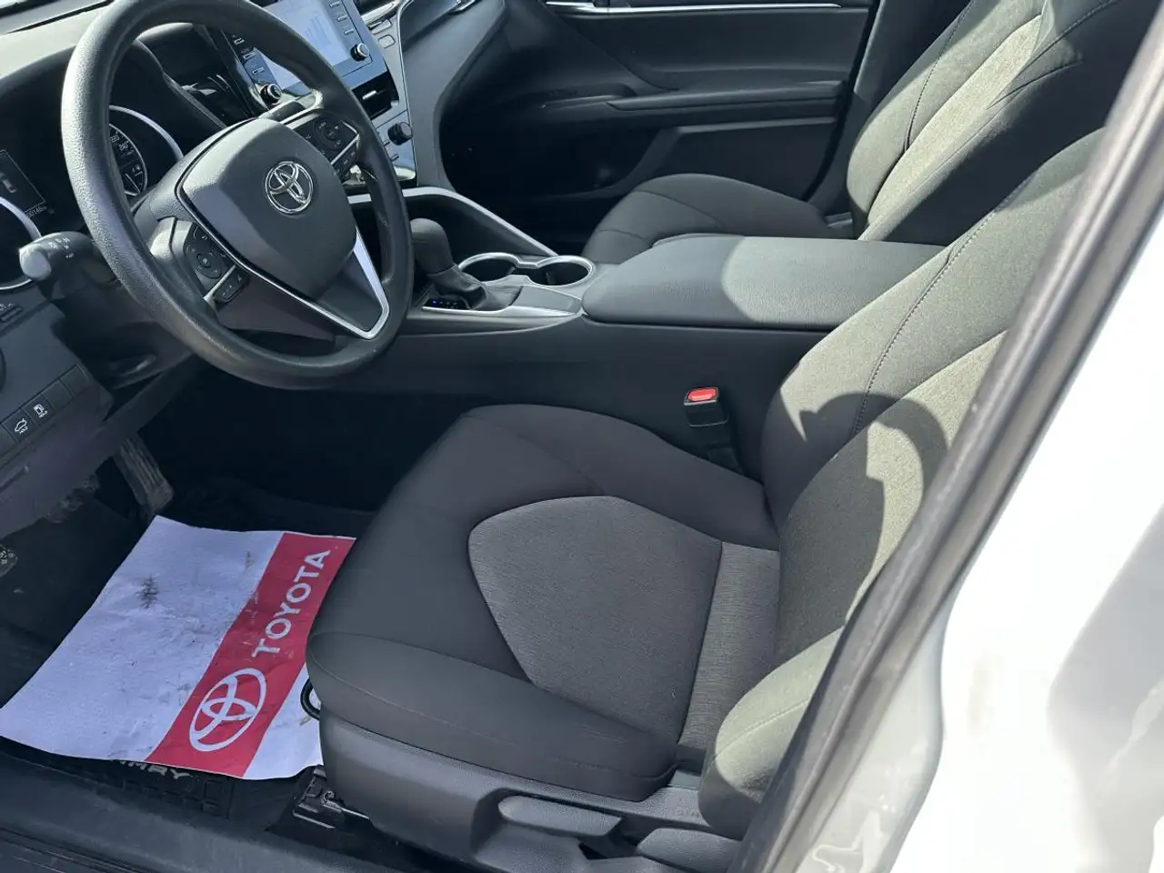 Toyota Camry снимка Toyota Camry