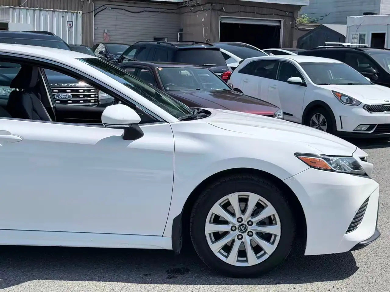 Toyota Camry снимка Toyota Camry