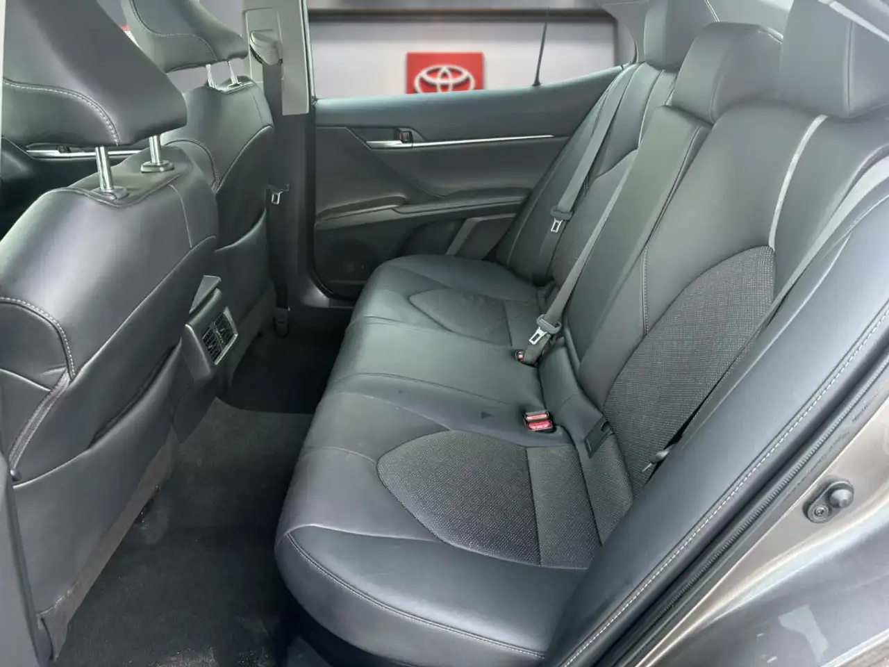 Toyota Camry снимка Toyota Camry