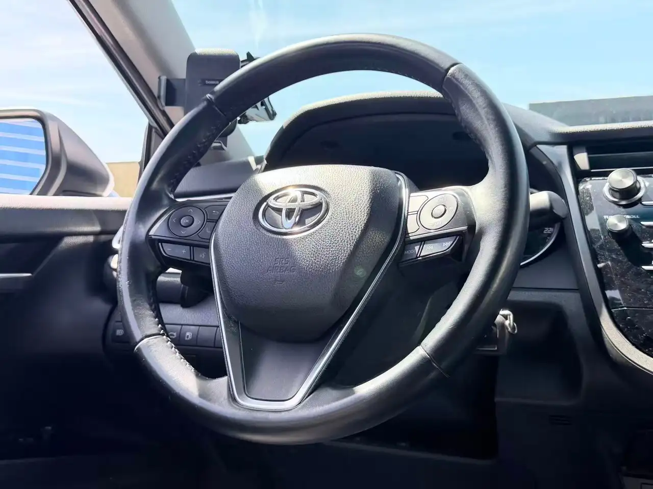 Toyota Camry снимка Toyota Camry