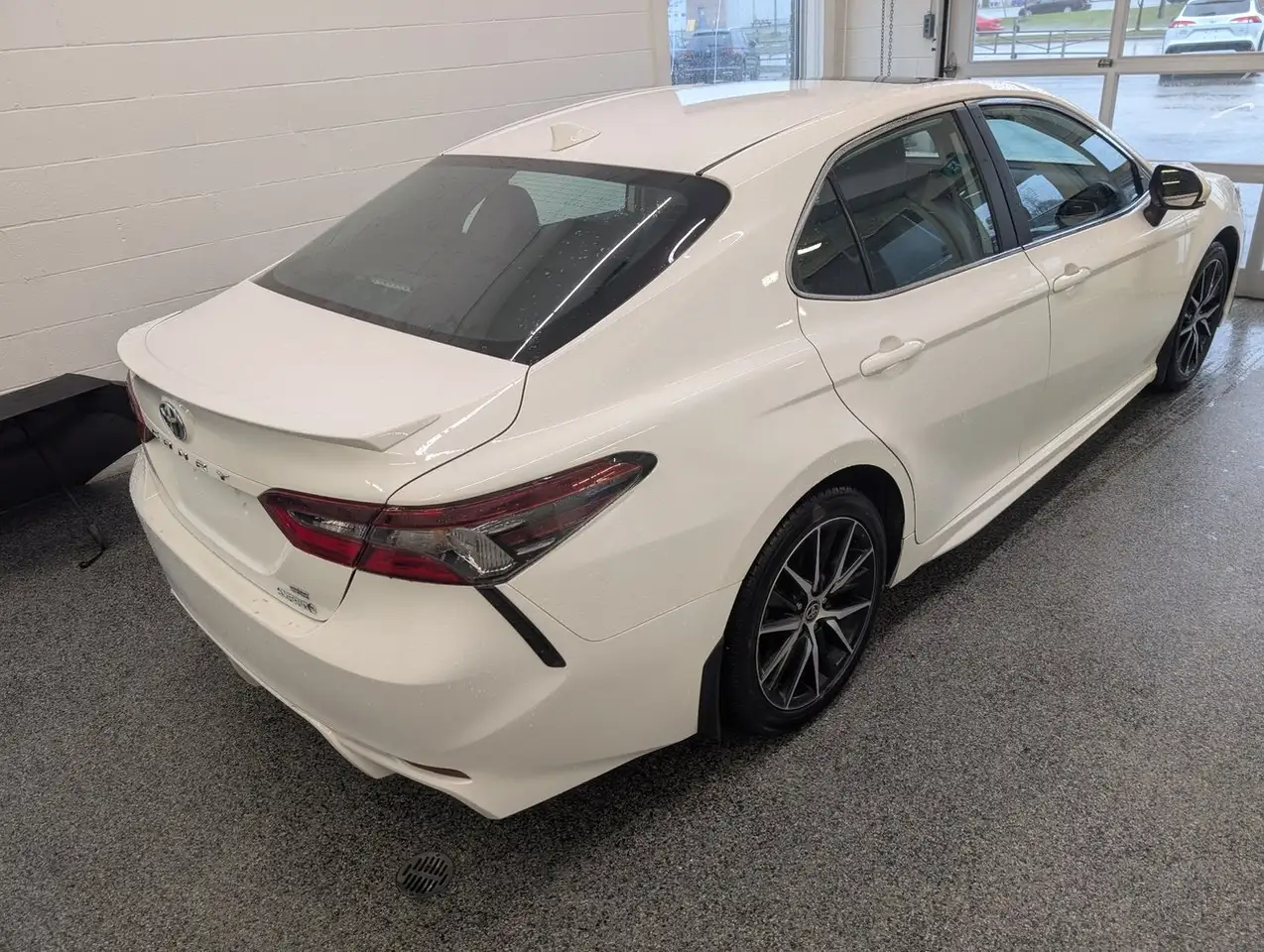 Toyota Camry снимка Toyota Camry