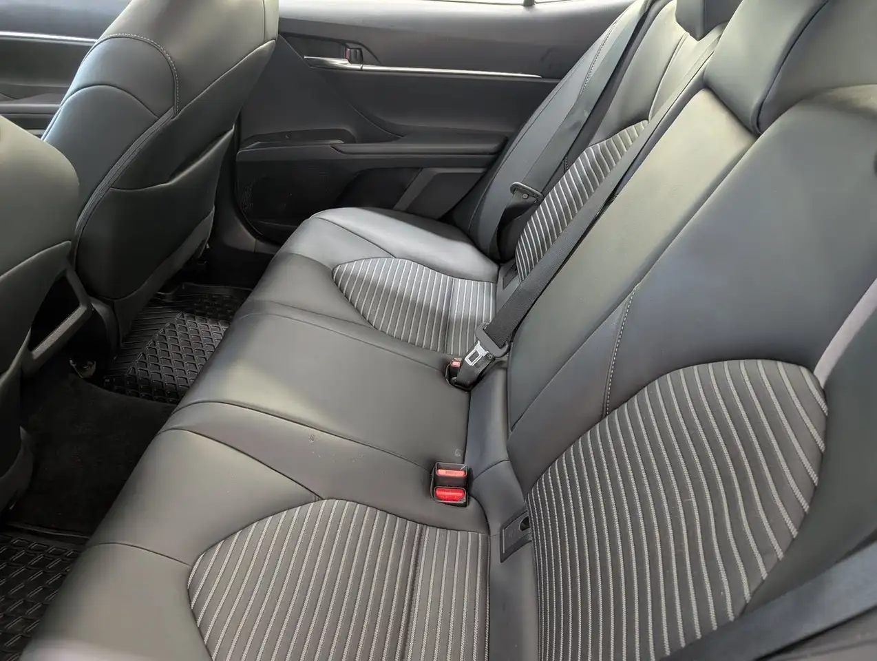 Toyota Camry снимка Toyota Camry