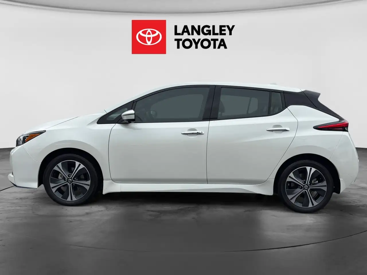 Nissan Leaf снимка Nissan Leaf