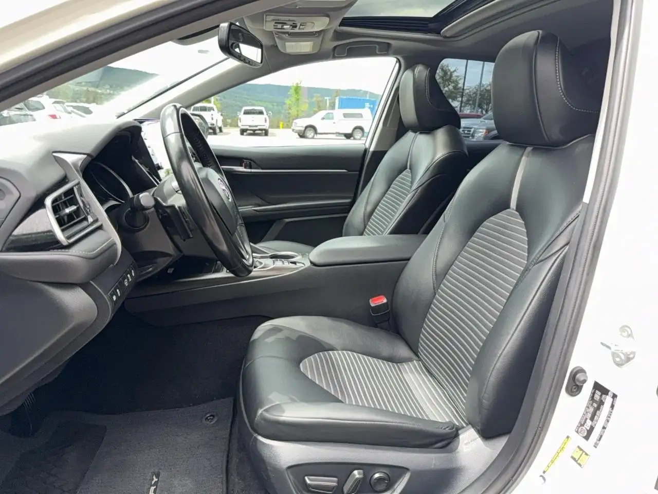 Toyota Camry снимка Toyota Camry