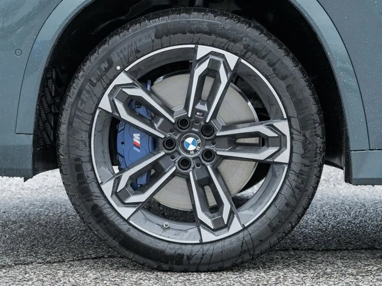 BMW X1 photo BMW X1