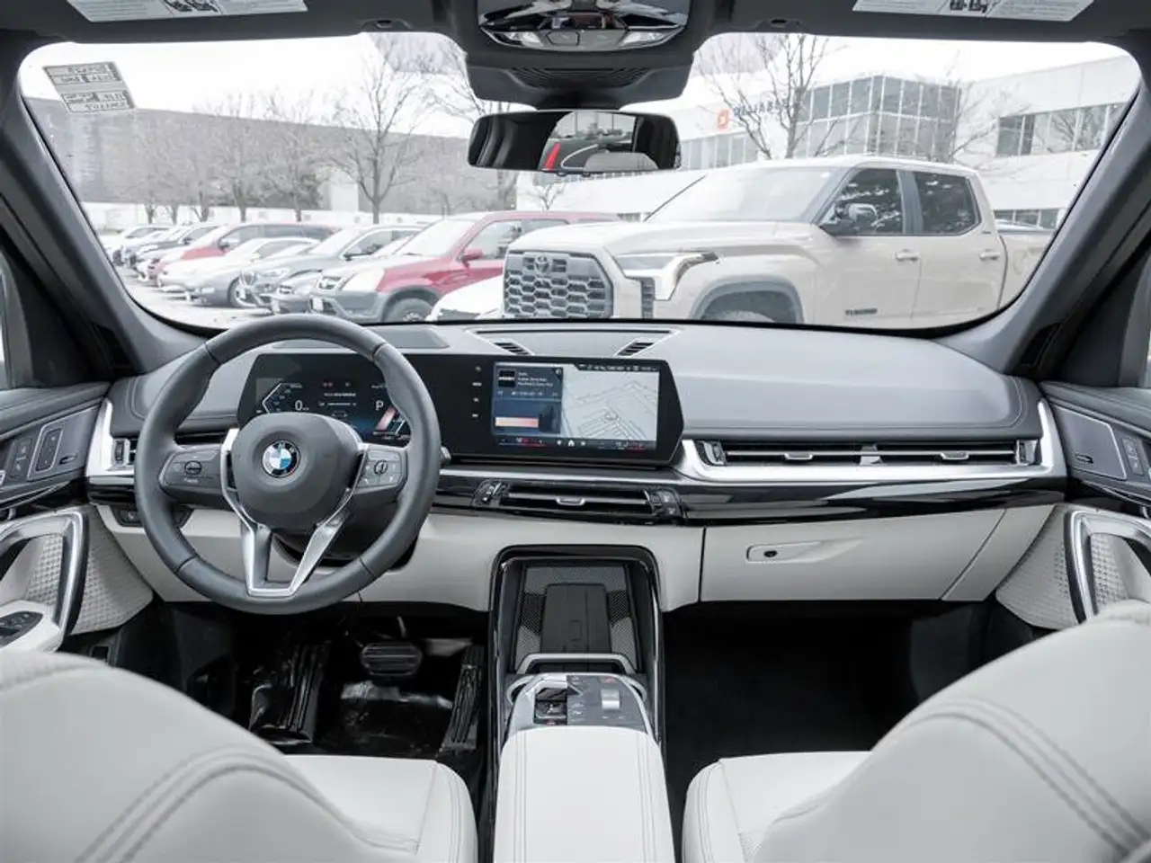 BMW X1 снимка BMW X1