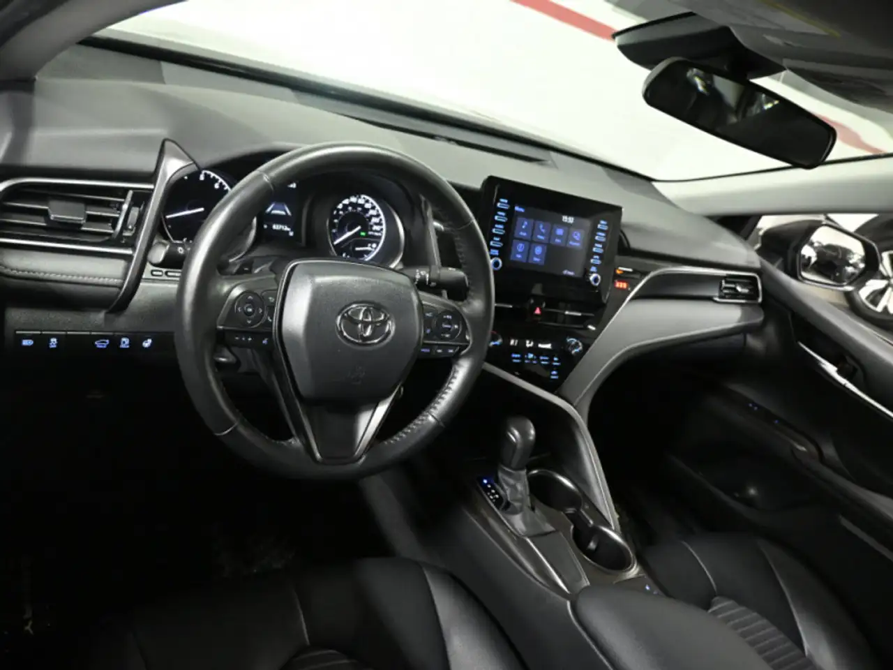 Toyota Camry снимка Toyota Camry