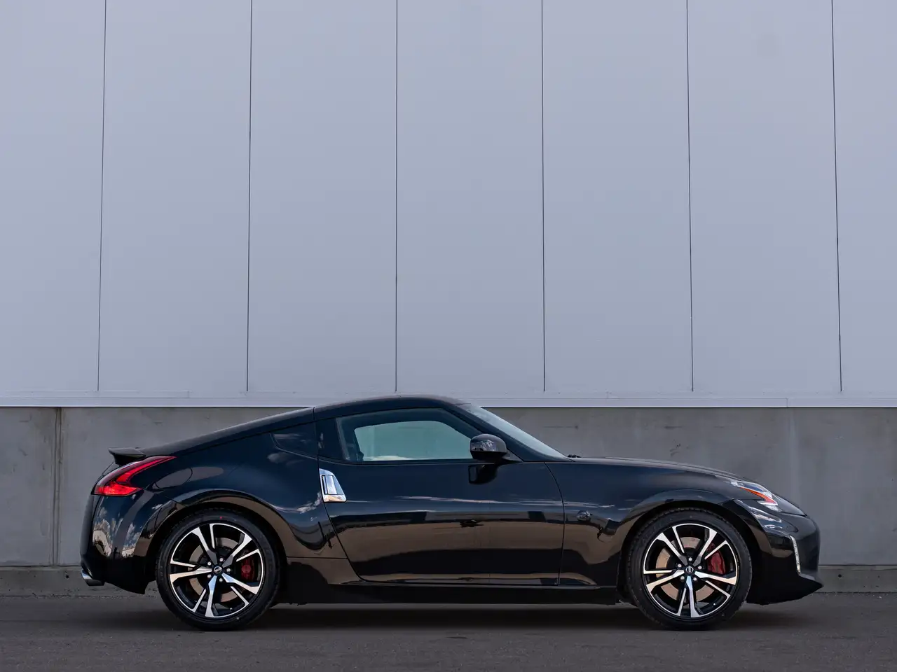 Nissan 370Z снимка Nissan 370Z