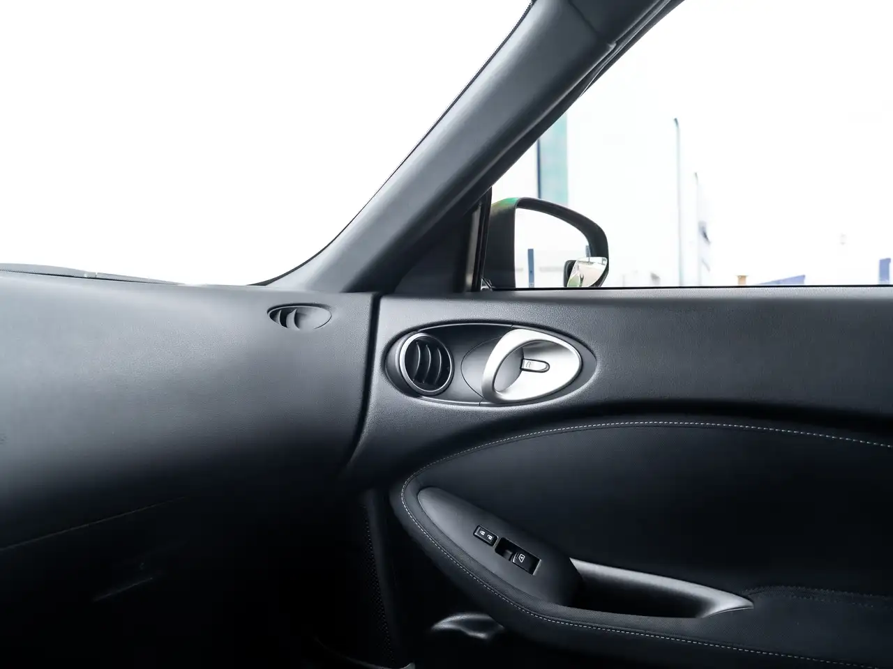 Nissan 370Z снимка Nissan 370Z