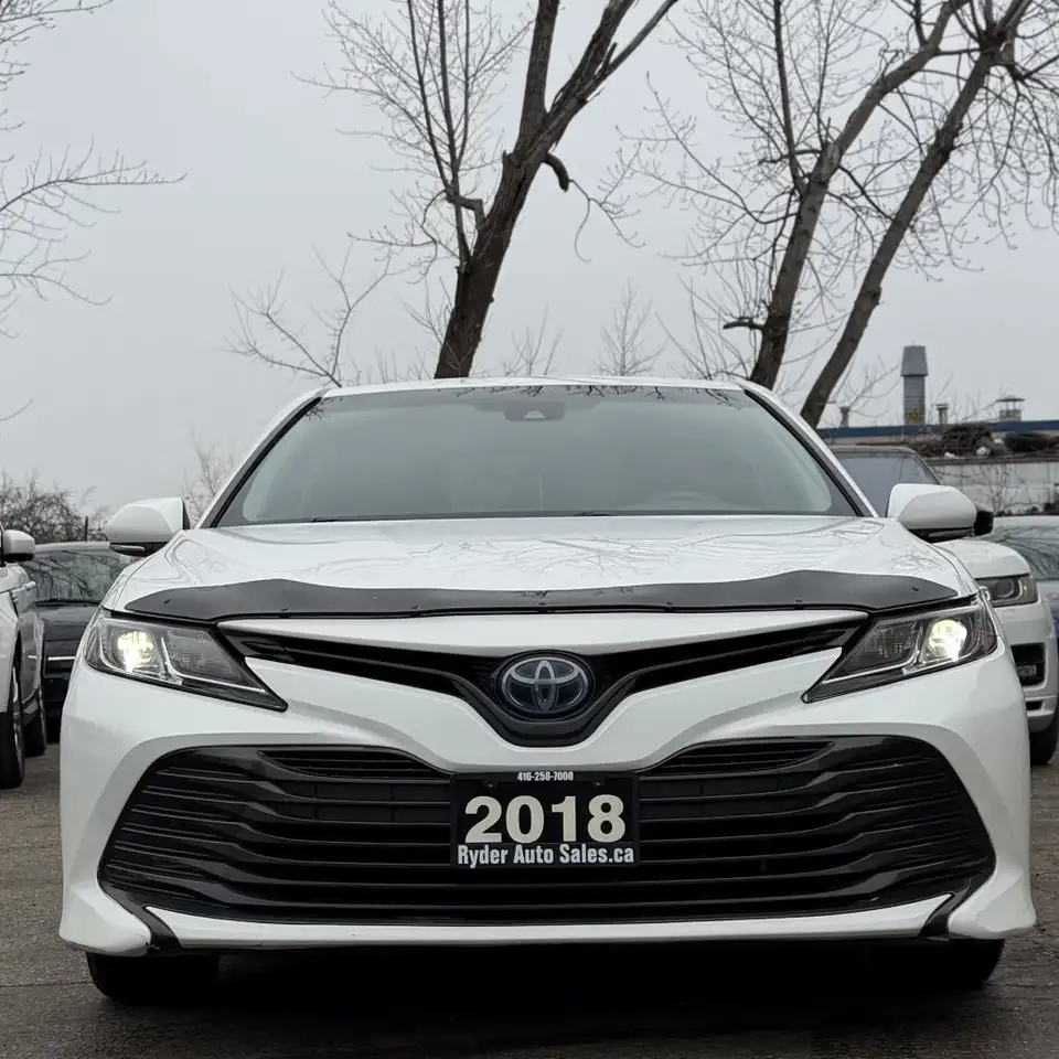 Toyota Camry снимка Toyota Camry