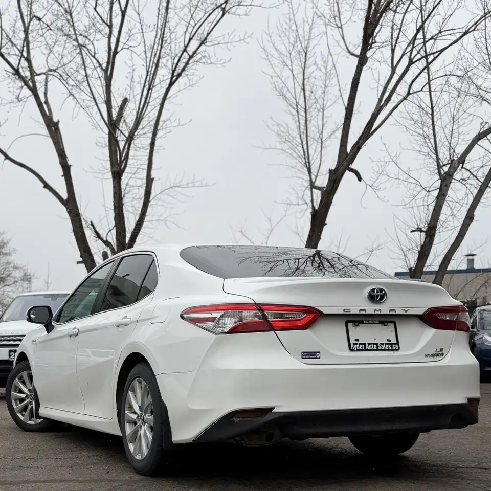 Toyota Camry снимка Toyota Camry