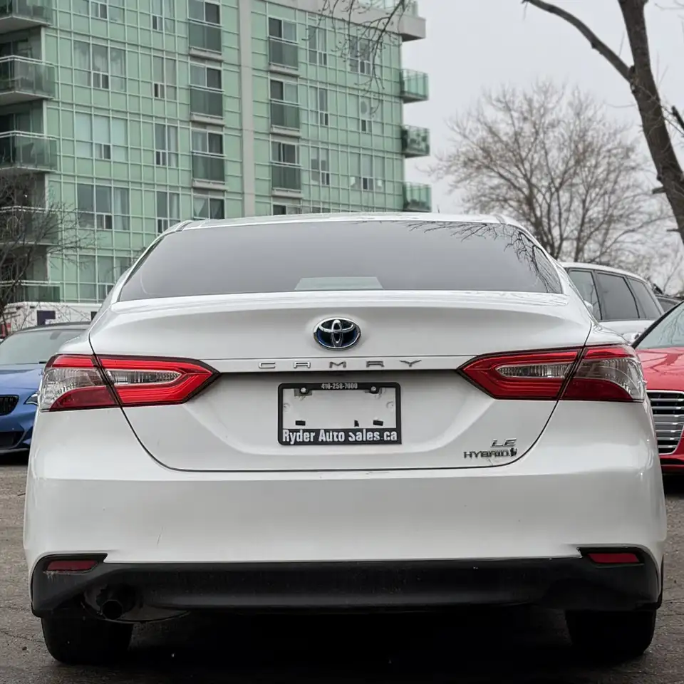 Toyota Camry снимка Toyota Camry