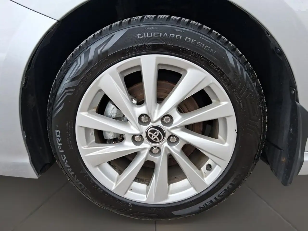 Toyota Camry снимка Toyota Camry