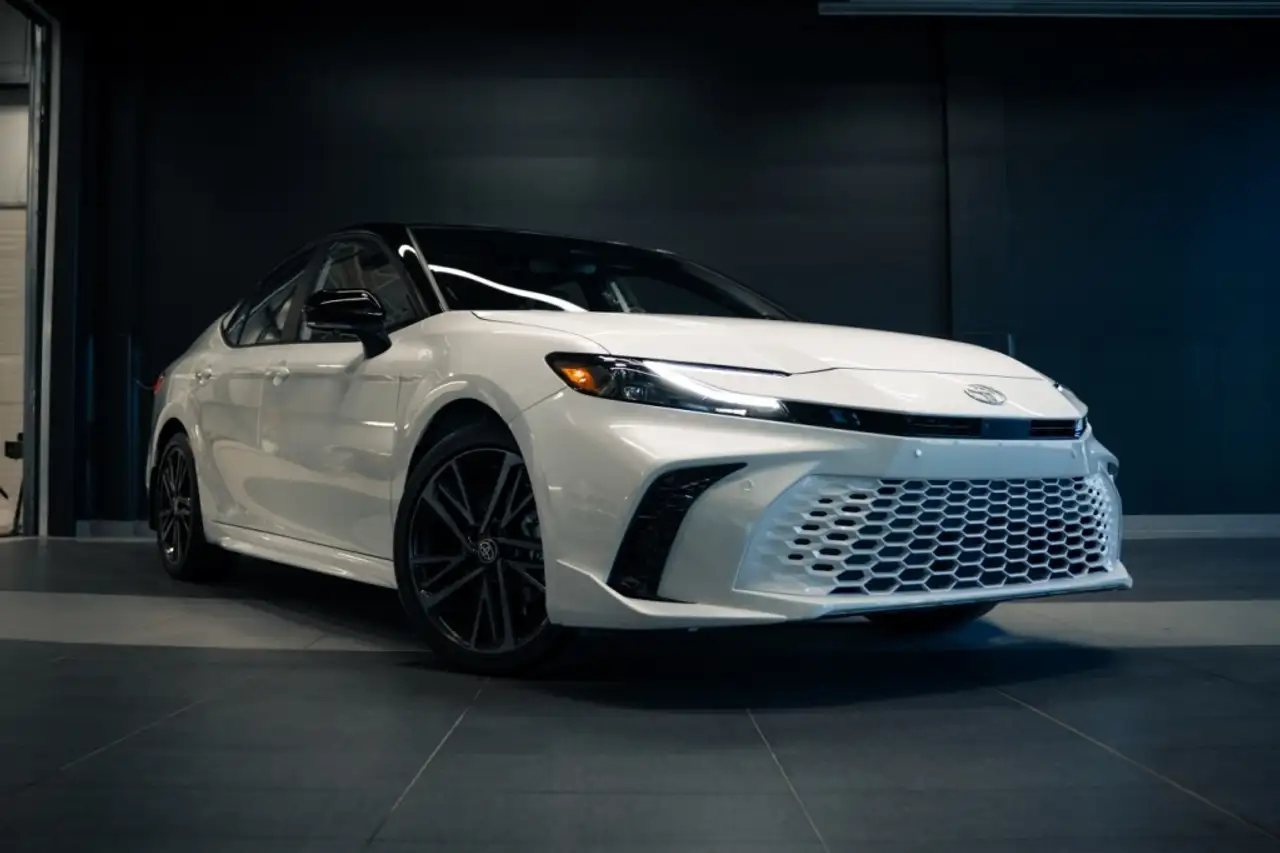 Toyota Camry снимка Toyota Camry