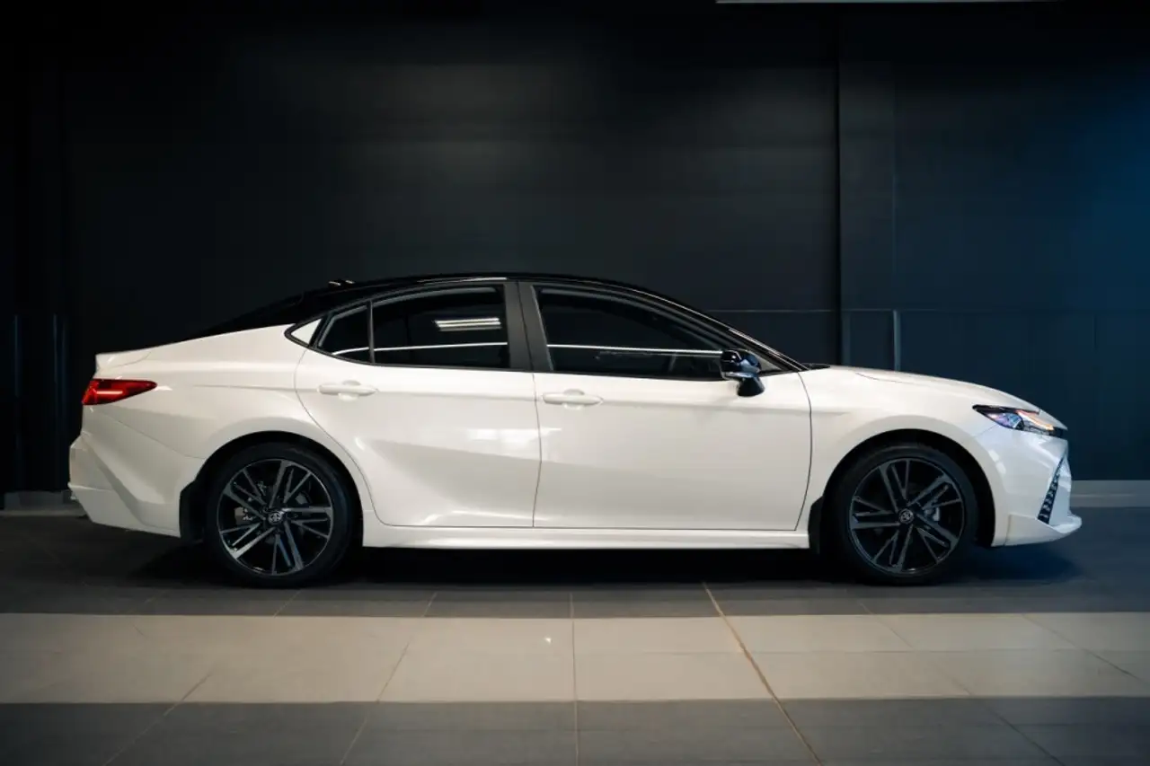 Toyota Camry снимка Toyota Camry