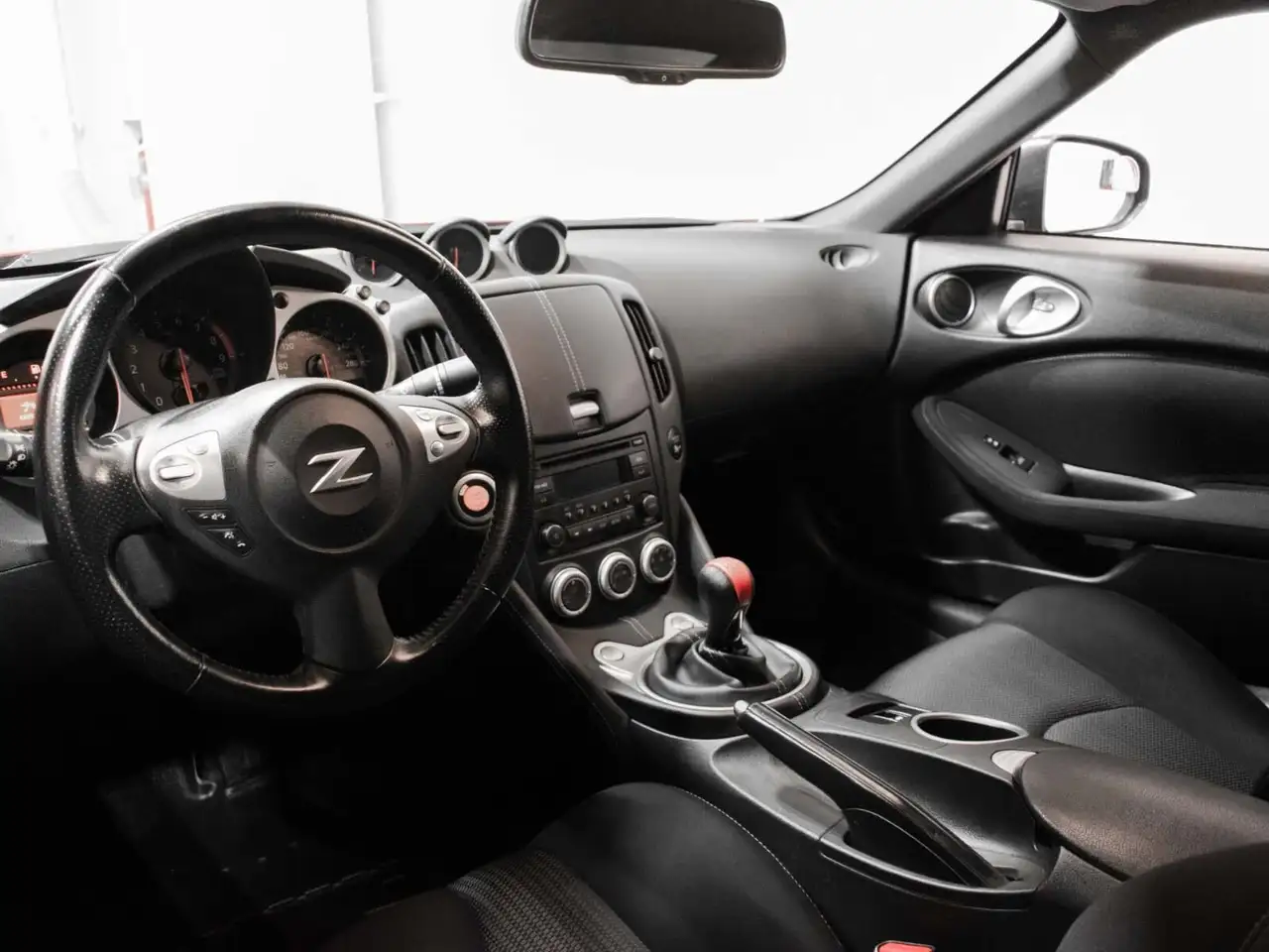 Nissan 370Z photo Nissan 370Z