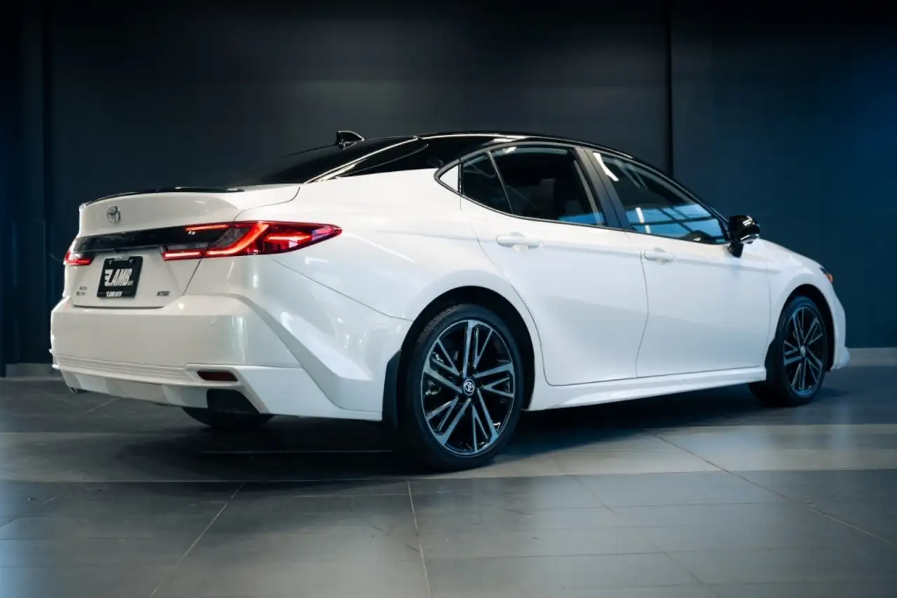 Toyota Camry снимка Toyota Camry