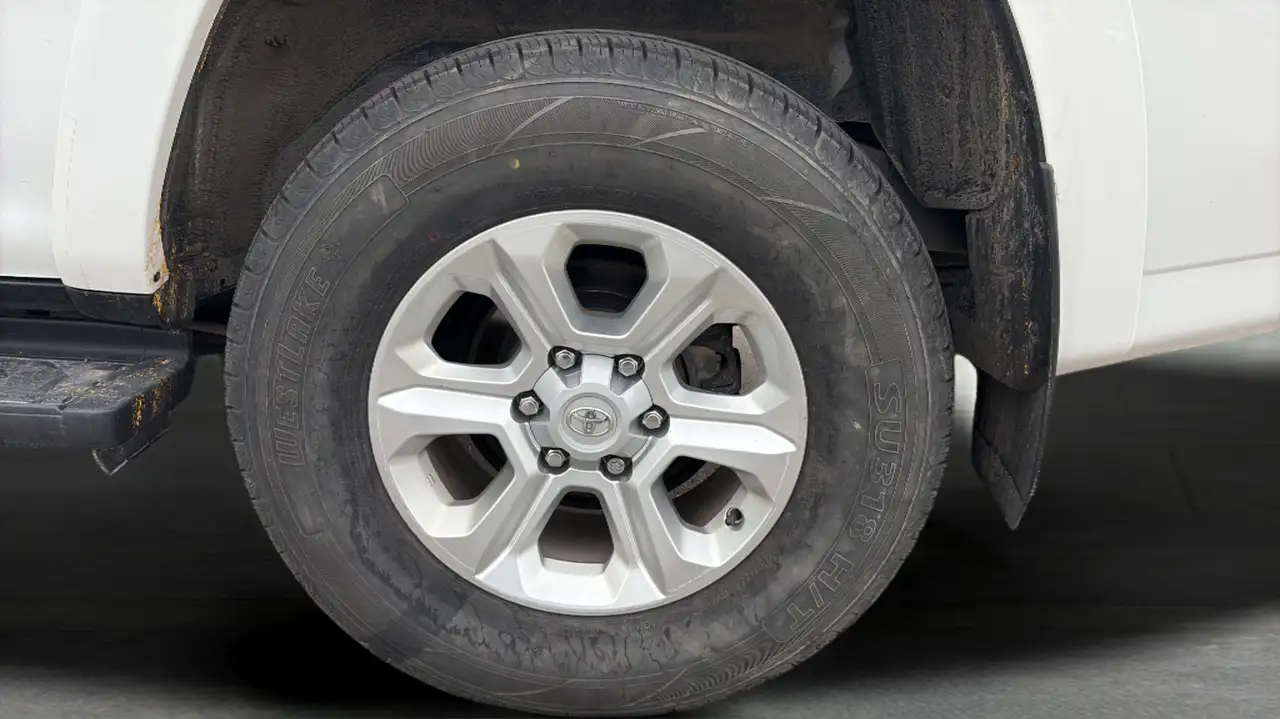 Toyota 4-Runner снимка Toyota 4-Runner