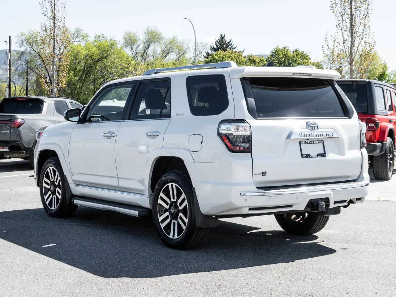 Toyota 4-Runner снимка Toyota 4-Runner
