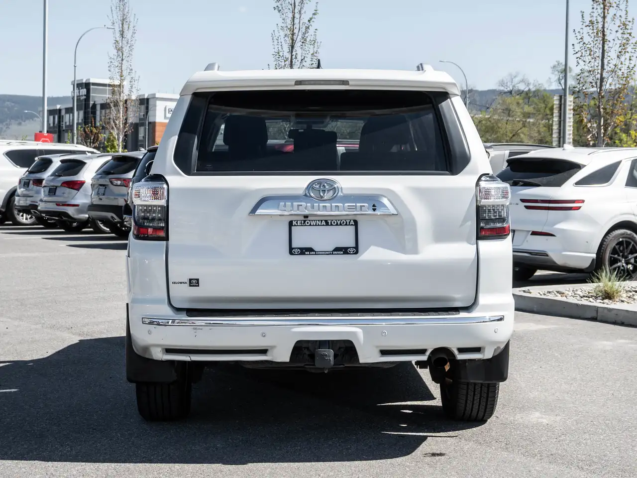 Toyota 4-Runner снимка Toyota 4-Runner