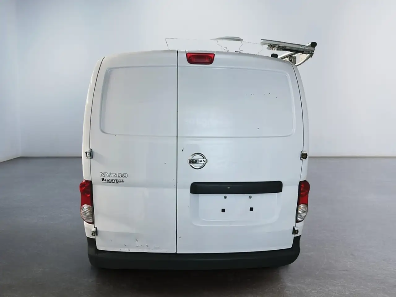 Nissan NV200 снимка Nissan NV200