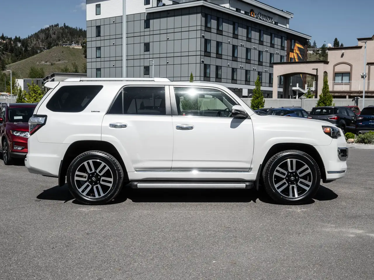 Toyota 4-Runner снимка Toyota 4-Runner