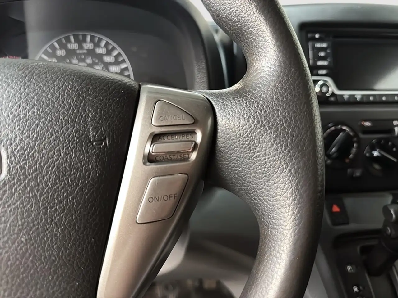 Nissan NV200 снимка Nissan NV200
